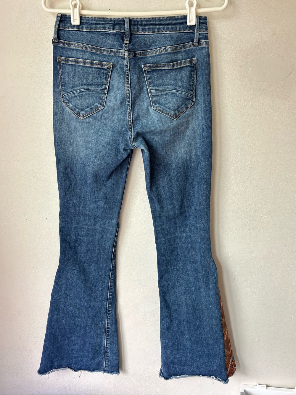 Driftwood Farrah Floral Embroidered Flare Jeans 26 - Picture 9 of 12